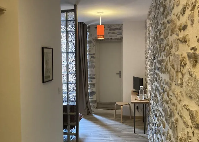 L'hotel Du Garage Des Cevennes 3*